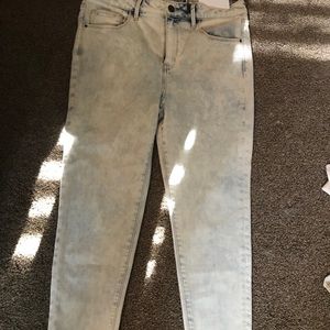 Treasure and bond Jeans no trades